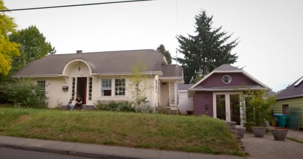 Family converts garage into beautiful tiny home for grandma so she can live close by